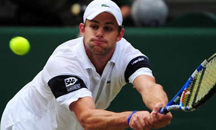 andy roddick crashes out of wimbledon