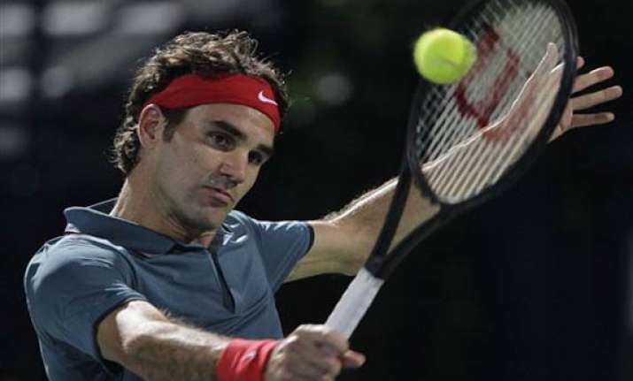 federer defeats djokovic in dubai semifinal