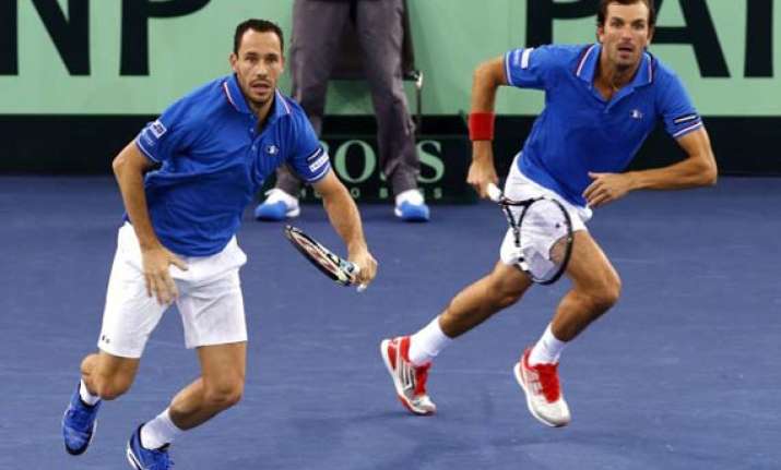 germany leads 2 1 after france wins doubles
