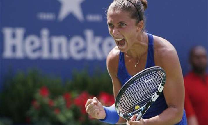 us open sara errani advances to quarterfinals