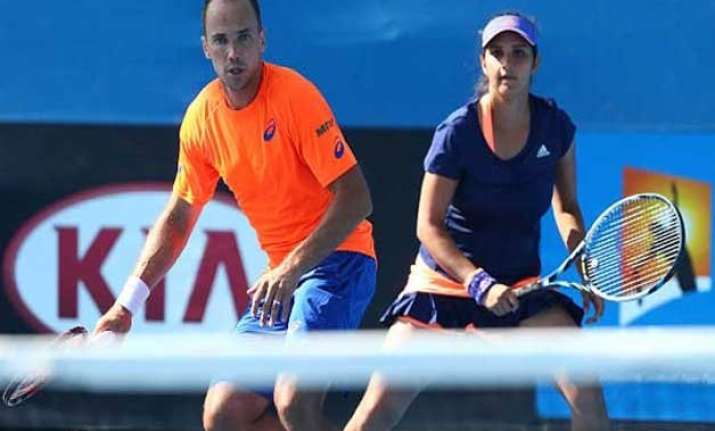 australian open 2015 sania soares enter mixed doubles third