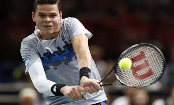 raonic downs federer at paris masters