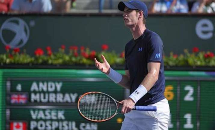 murray reaches 4th round wozniacki upset at indian wells
