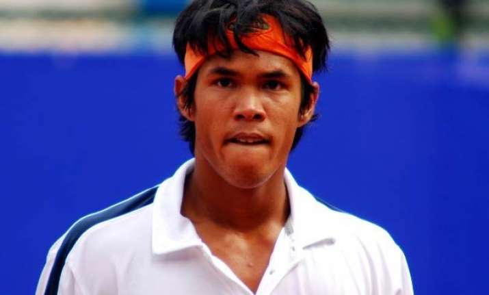 somdev reduces junk food hires new coach to regain form