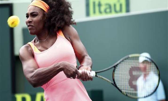 serena williams easily wins opening match at miami open