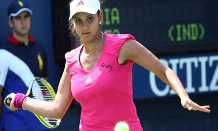 Sania has a change of heart, decides to play in Asian ...