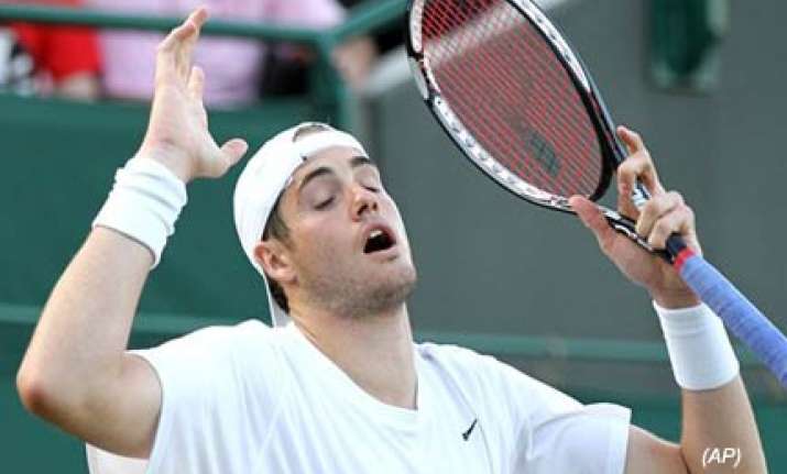 longest wimbledon match ends after 11 hours