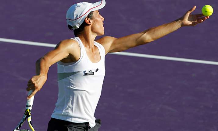 italy s schiavone pennetta to play fed cup semis