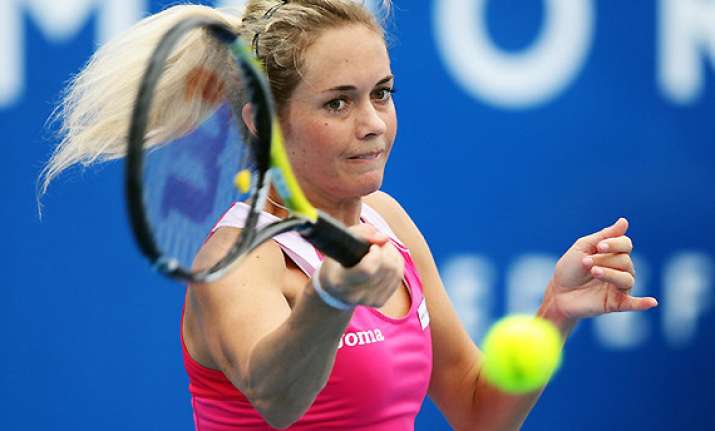 klara zakopalova reaches open gdf suez semis