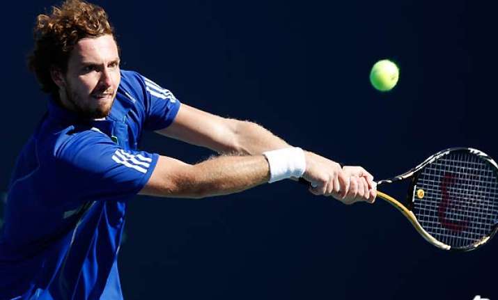 latvia s gulbis edges fish at farmers classic