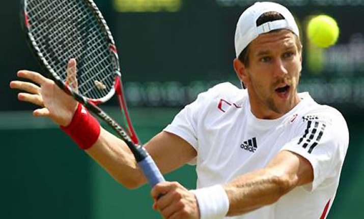 melzer gives austria 1 0 lead over russia
