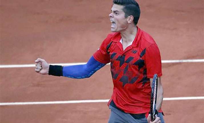 milos raonic reaches 4th round at french open