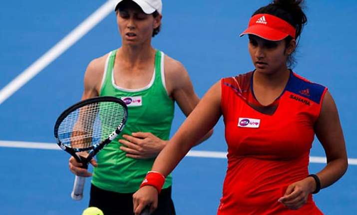 mirza black progress to portugal open quarters
