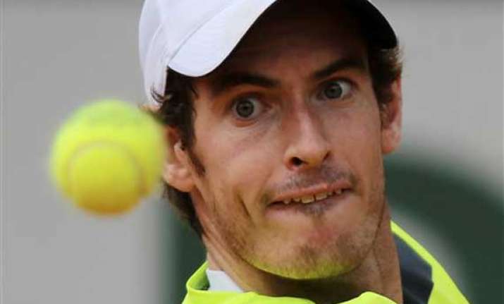 murray advances to 2nd round at french open