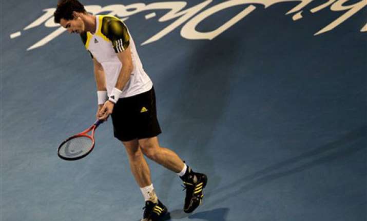 murray loses to tipsarevic in abu dhabi
