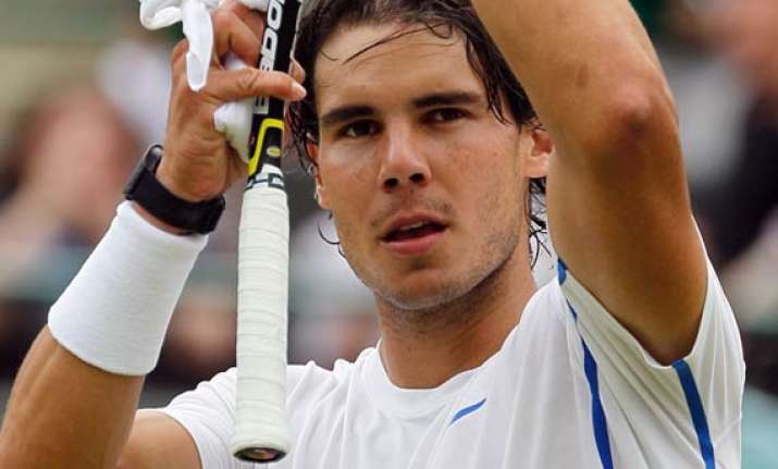 nadal beats muller in 3 sets to reach 4th round