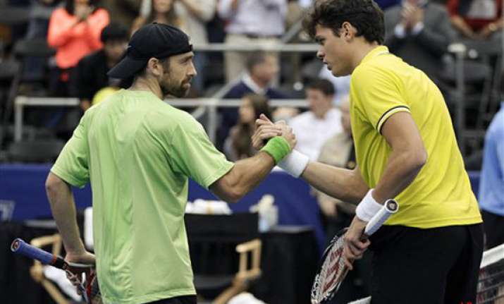 raonic downs becker 6 4 6 4 in memphis semifinal