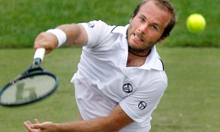 rochus gains 3rd straight newport semifinal