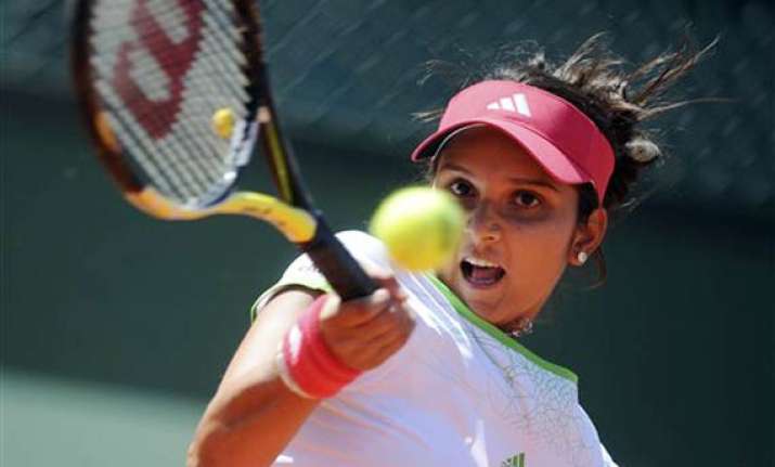 sania wins first round of french open