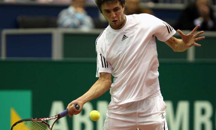 simon dolgopolov upset in st. petersburg