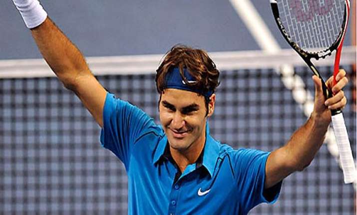 swiss indoors federer beat istomin