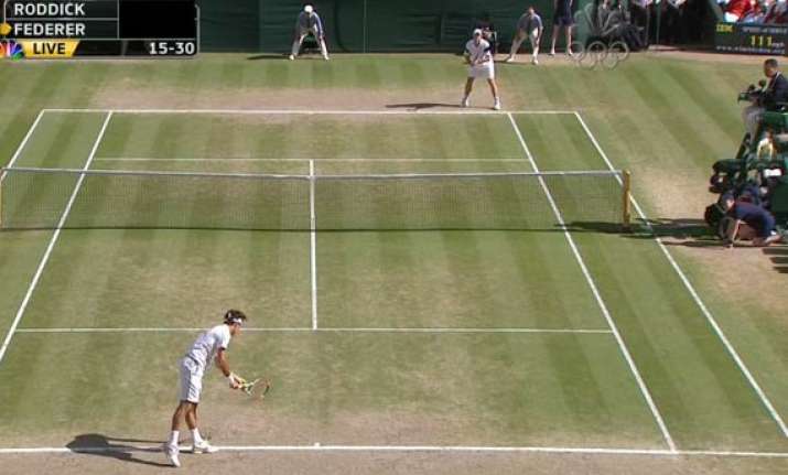 top contenders still around for wimbledon s week 2