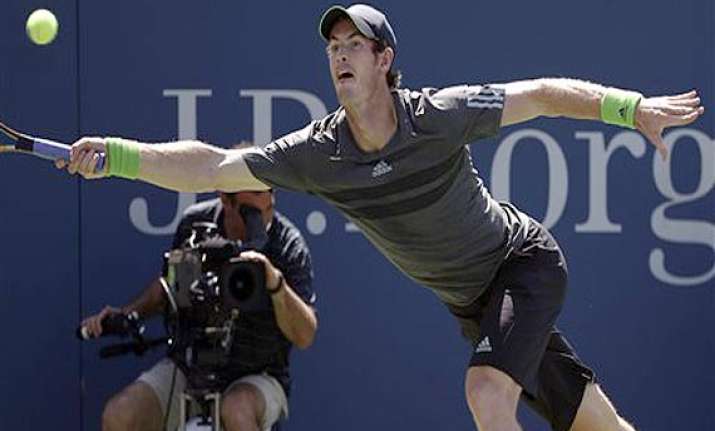 us open andy murray grits through cramps to win