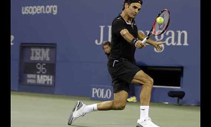 us open with mj on his side federer wins opener