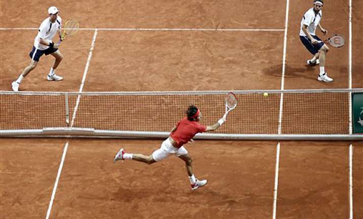 us sweeps federer s switzerland out of davis cup