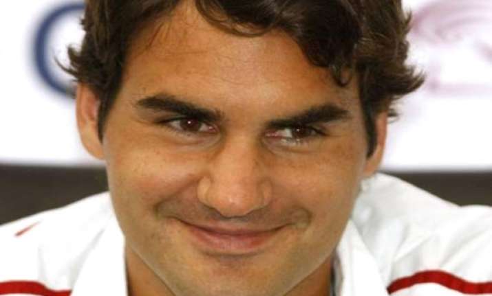 wimbledon federer breaks all white rules