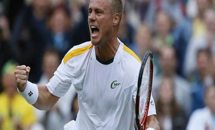 wimbledon hewitt reaches second round