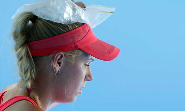 wozniacki ousted by safarova in doha 2nd round