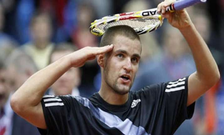 youzhny beats ferrer to win valencia open
