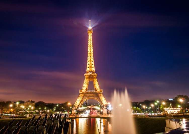 5 Bollywood movies shot at Eiffel Tower | IndiaTV News