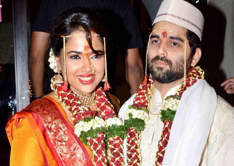 Sameera Reddy and Akshai Varde wedding album (see pics)