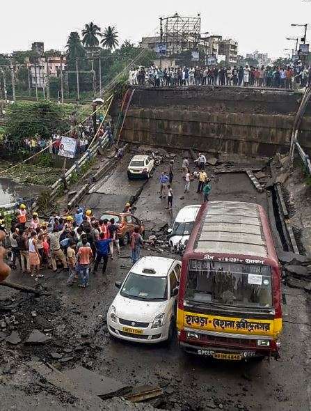 Kolkata bridge collapse killed several injured rescue ops ndrf pics ...