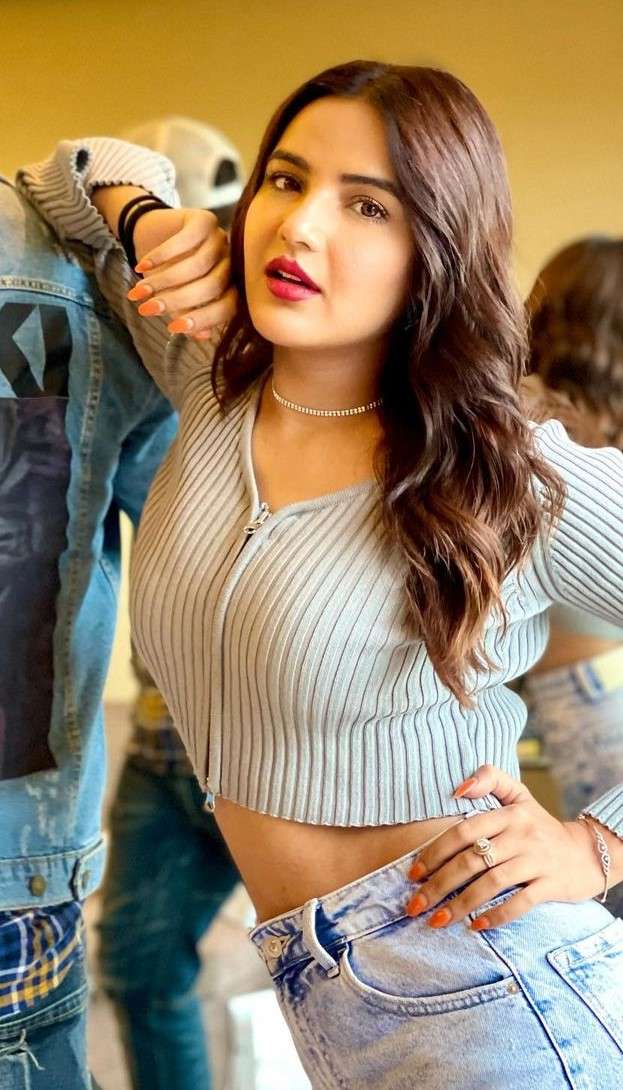 Jasmin Bhasin, Nivedita Basu to Dipna Patel, celebrities Instagram speaks a thousand wordsJasmin Bhasin, Nivedita Basu t - India TV News