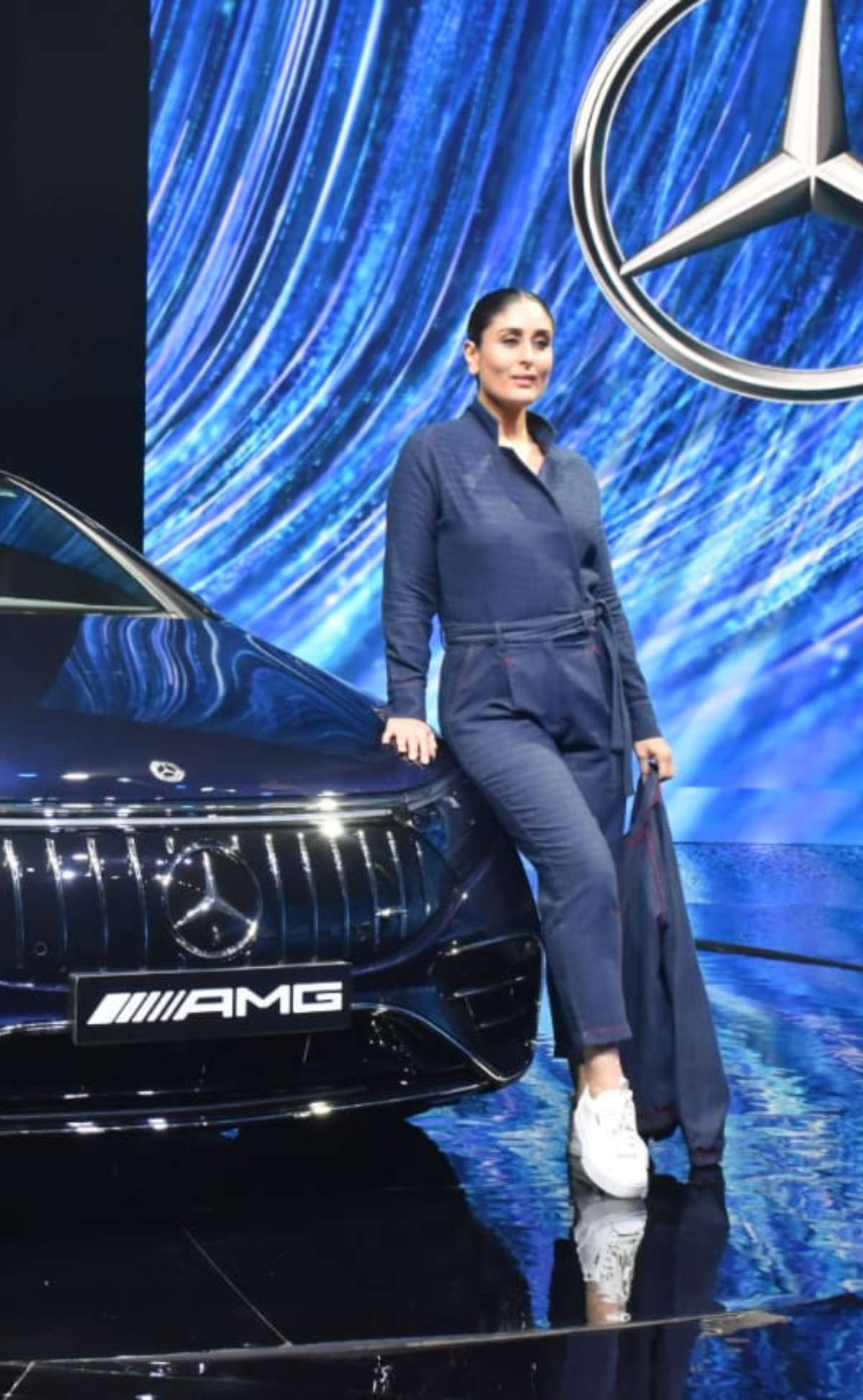 Kareena Kapoor Khan walks the ramp for Mercedes-Benz, looking stunning in a  jumpsuit | PICS
