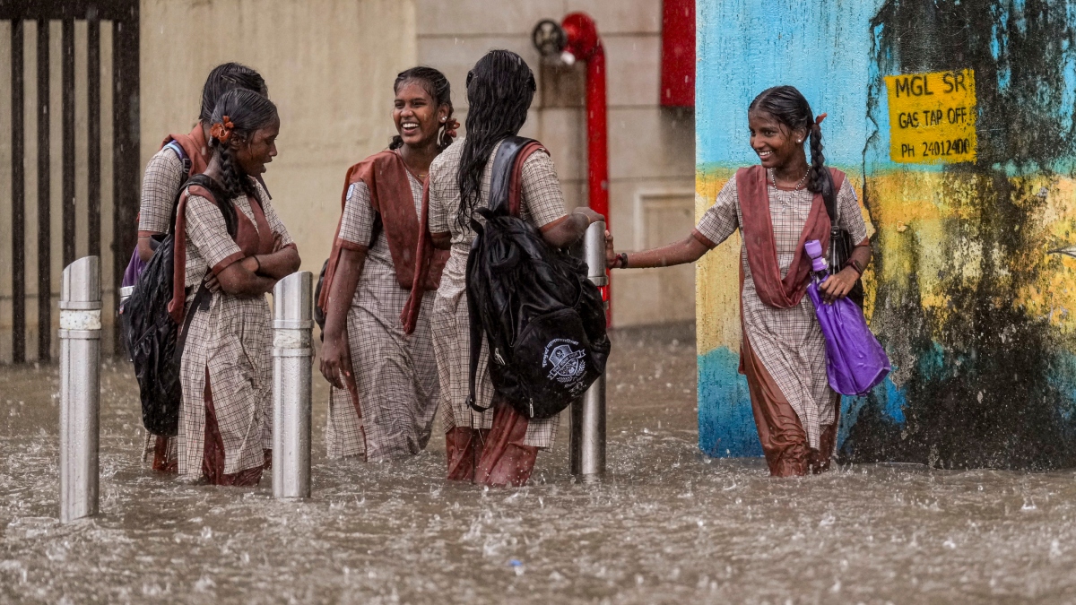 Mumbai rain throws normal life out of gear – In pics