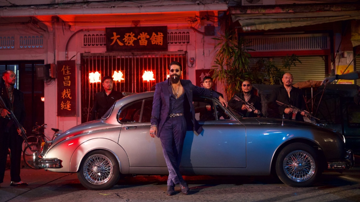 Toxic makers share BTS pictures from the sets featuring Yash and Geetu  Mohandas - India TV News