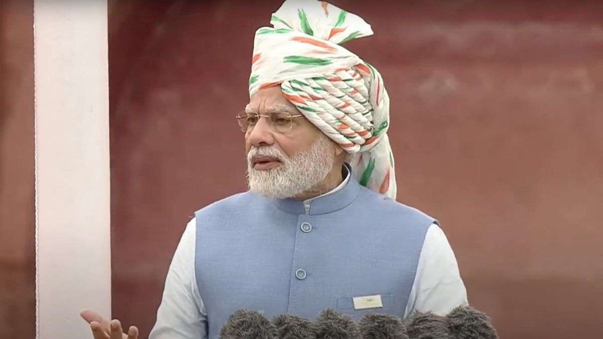 PM Modi's 2022 turban stood out for its tricolour-inspired design, with white and green stripes reflecting the colours of the national flag. The look was also seen as a nod to the 'Har Ghar Tiranga' initiative.
