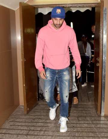 Ranbir Kapoor joins Alia Bhatt and her mother at Raazi screening see pics