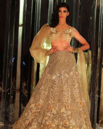 Manish malhotra latest lehenga collection outlet 2018