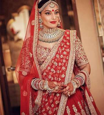 New royal bollywood peach lehenga choli for bridal | Lehenga hairstyles, Sabyasachi  lehenga bridal, Indian wedding dress