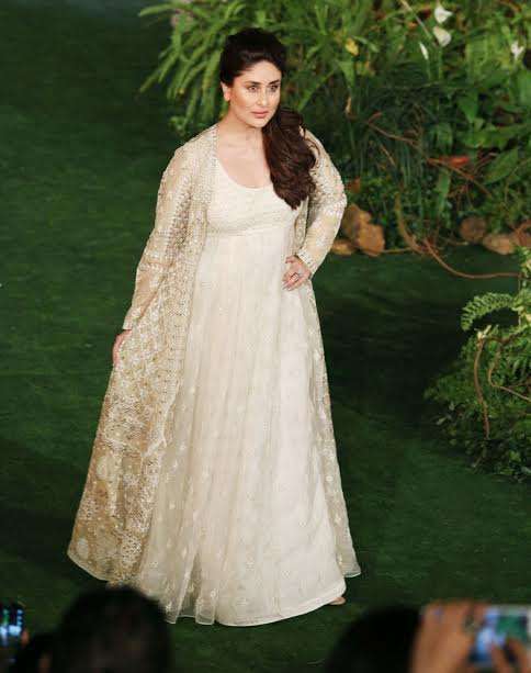 Kareena Kapoor Khans pink anarkali set can be your perfect Diwali maternity  outfit  The Times of India