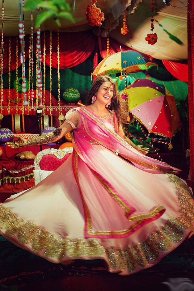 15+ Brides who told their Love Story through their mehndi design! | Bridal  Look | Wedding Blog