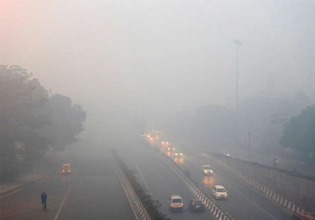 Delhiites suffer as worst ever smog engulfs national capital