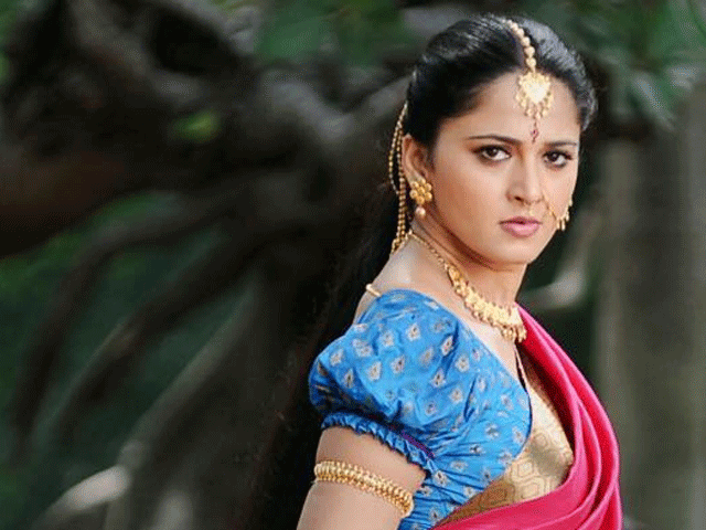 Have a look at unseen pictures of Devasena aka Anushka Shetty with her