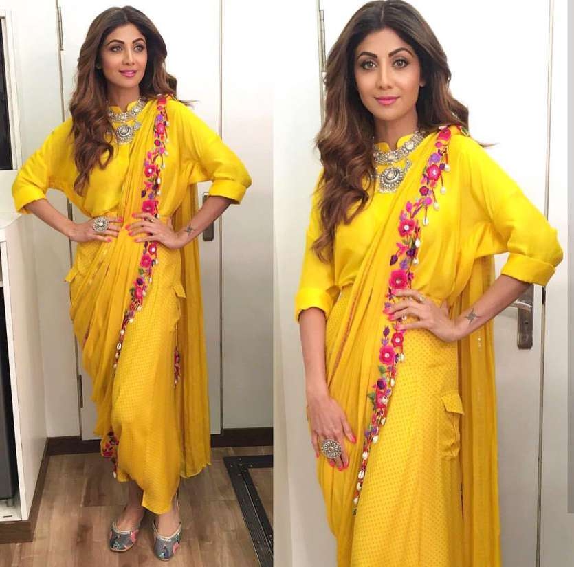 Shilpa Shetty spells her charm in a breathtaking sequin saree