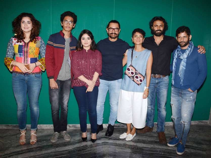 Photos Aamir Khan and Zaira Wasim celebrate success of Secret